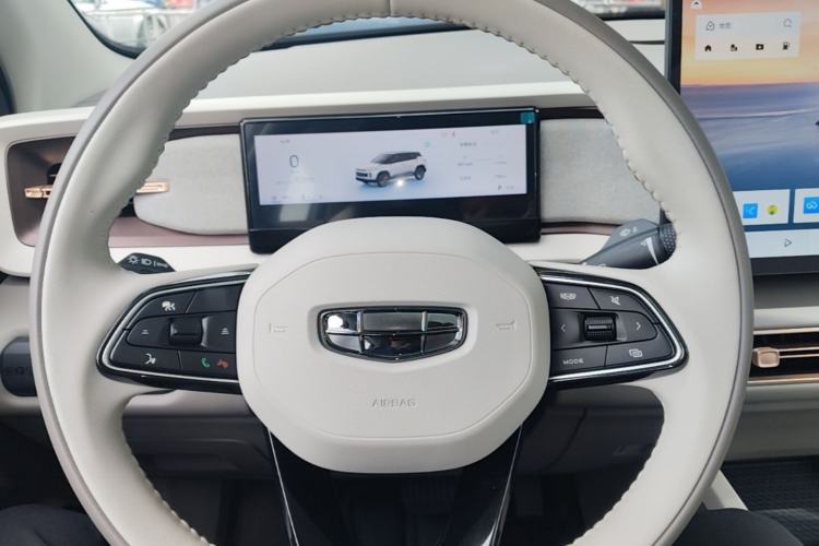 Used Geely Auto icon 2026 Model Chocolate 1.5TD Pure & Refined Edition Steering Wheel