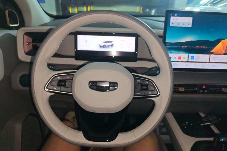 Used Geely Auto icon 2026 Model Chocolate 1.5TD Pure & Refined Edition Steering Wheel