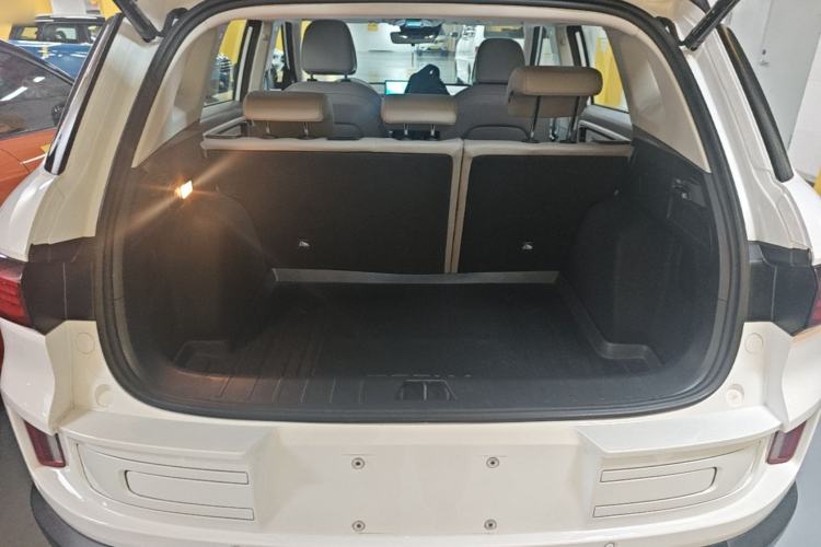 Used Geely Auto icon 2026 Model Chocolate 1.5TD Pure & Refined Edition Trunk