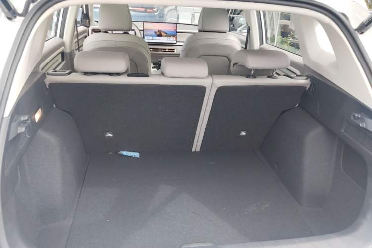 Used Geely Auto icon 2026 Model Chocolate 1.5TD Pure & Refined Edition Trunk
