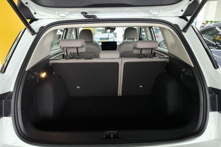 Used Geely Auto icon 2026 Model Chocolate 1.5TD Pure & Refined Edition Trunk