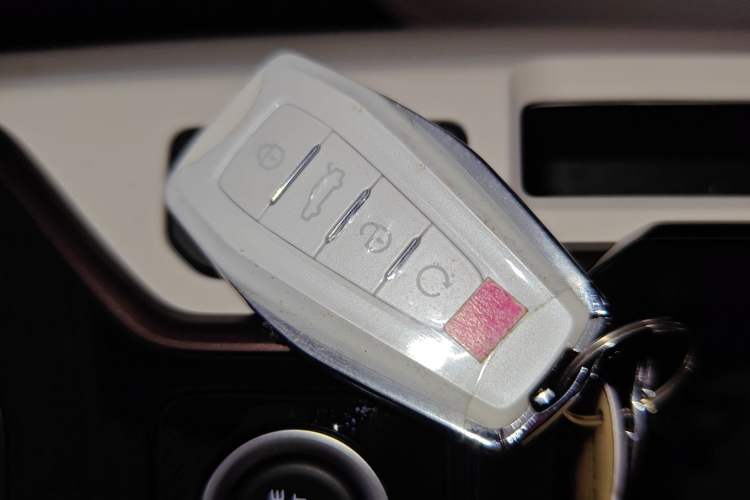 Used Geely Auto icon 2026 Model Chocolate 1.5TD Pure & Refined Edition Vehicle Key