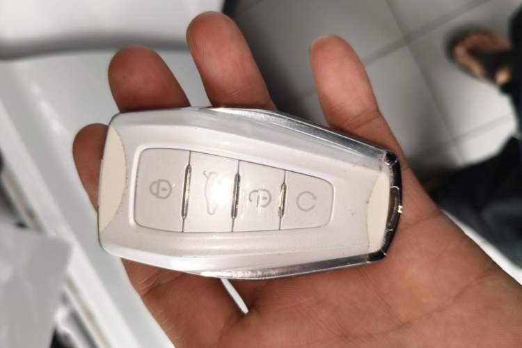 Used Geely Auto icon 2026 Model Chocolate 1.5TD Pure & Refined Edition Vehicle Key