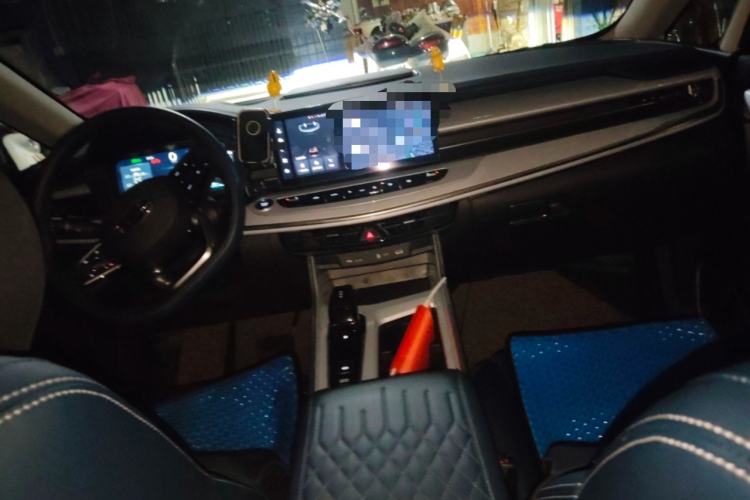 Used Geely Auto Jiajie 2025 1.5TD DCT Pengcheng Edition Center Console
