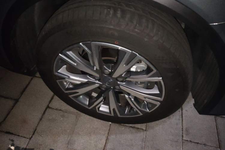 Used Geely Auto Jiajie 2025 1.5TD DCT Pengcheng Edition Right Front Wheel Hub