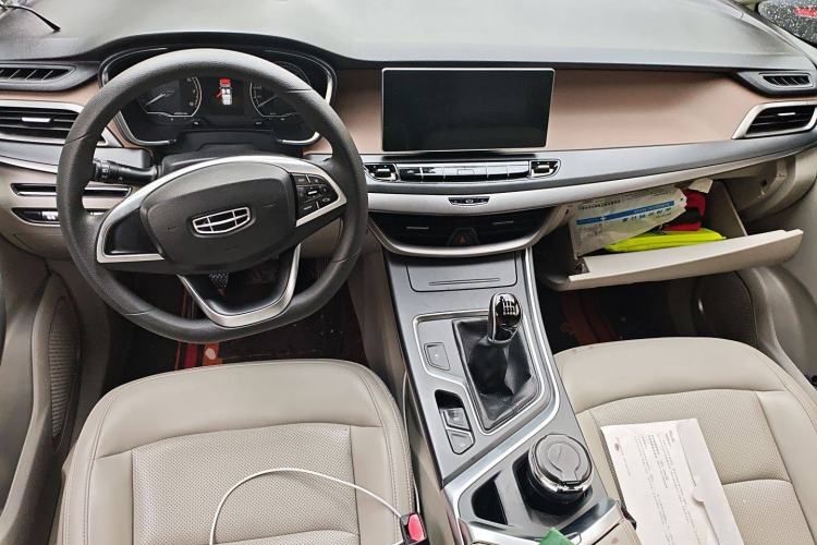 Used Geely Auto Jiajie 2019 1.5TD Manual Comfort Model Center Console
