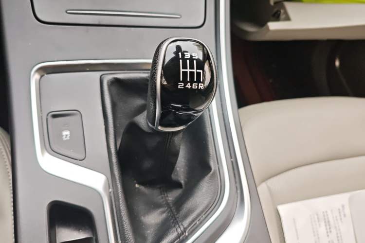 Used Geely Auto Jiajie 2019 1.5TD Manual Comfort Model Gear Lever