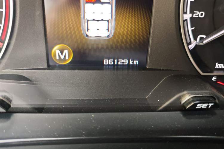 Used Geely Auto Jiajie 2019 1.5TD Manual Comfort Model Odometer Close Up