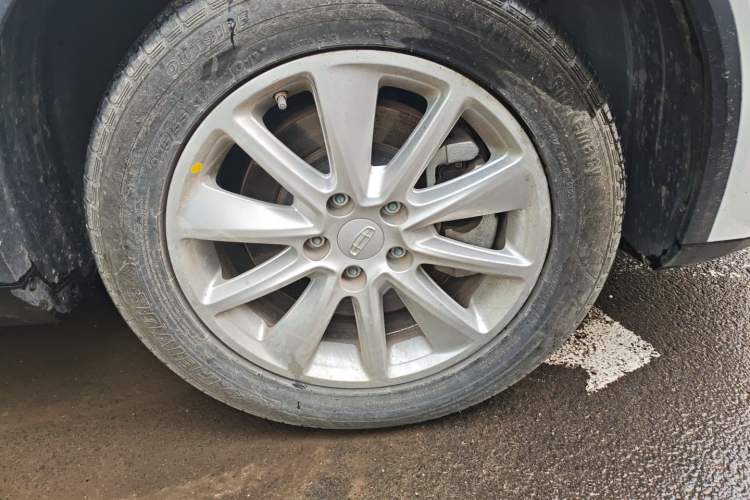 Used Geely Auto Jiajie 2019 1.5TD Manual Comfort Model Right Front Wheel Hub