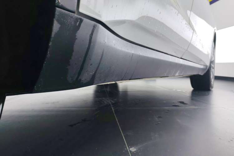 Used Geely Auto Jiajie 2021 1.8TD DCT Luxury Model Right Side Sill