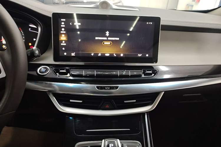 Used Geely Auto Jiajie 2019 1.5TD MHEV DCT Luxury Edition Audio And AC Panel