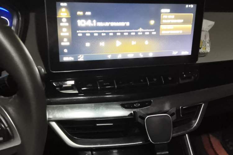 Used Geely Auto Jiajie 2019 1.5TD MHEV DCT Luxury Edition Audio And AC Panel