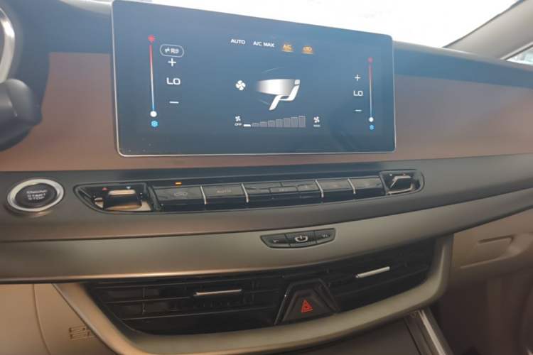 Used Geely Auto Jiajie 2019 1.8TD Automatic Comfort Edition Audio And AC Panel