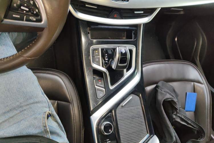Used Geely Auto Jiajie 2019 1.5TD MHEV DCT Deluxe Edition Gear Lever