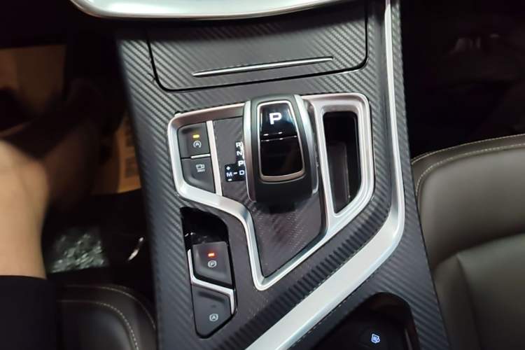 Used Geely Auto Jiajie 2019 1.5TD MHEV DCT Deluxe Edition Gear Lever