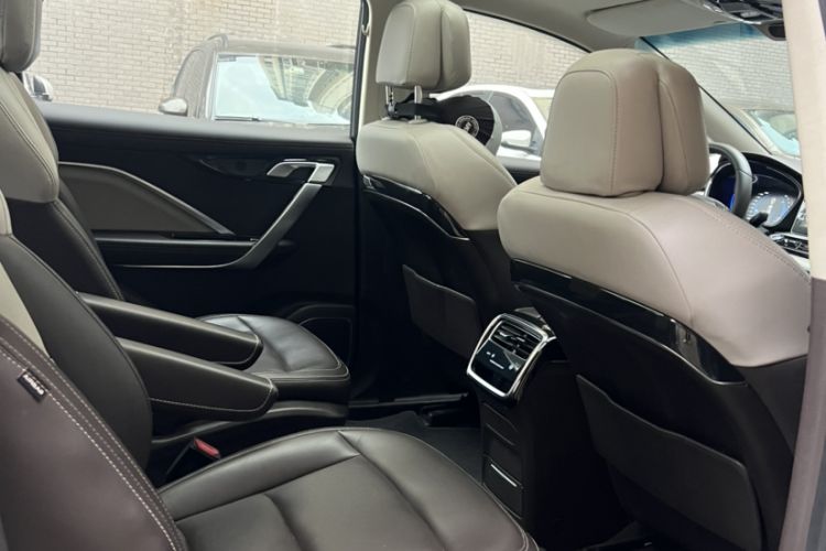 Used Geely Auto Jiajie 2019 1.5TD MHEV DCT Luxury Edition Interior 4