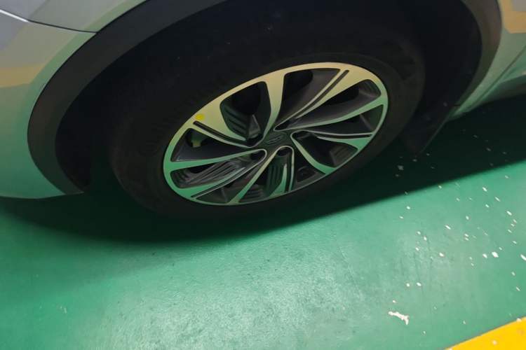 Used Geely Auto Jiajie 2019 1.5TD MHEV DCT Deluxe Edition Left Front Wheel Hub