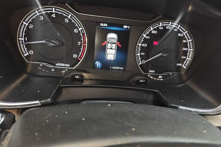Used Geely Auto Jiajie 2019 1.8TD Automatic Enjoyment Model Odometer Close Up