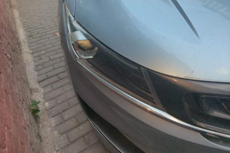 Used Geely Auto Jiajie 2019 1.5TD MHEV DCT Luxury Edition Right Front Headlight