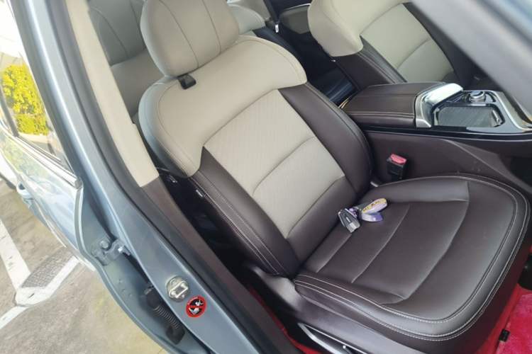 Used Geely Auto Jiajie 2019 1.5TD MHEV DCT Luxury Edition Right Front Seat