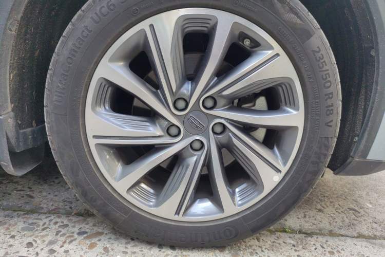 Used Geely Auto Jiajie 2019 1.5TD MHEV DCT Deluxe Edition Right Front Wheel Hub