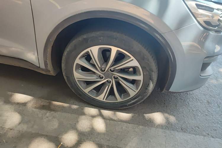 Used Geely Auto Jiajie 2019 1.5TD MHEV DCT Deluxe Edition Right Front Wheel Hub