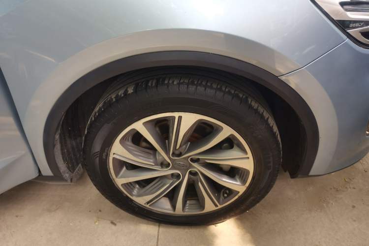 Used Geely Auto Jiajie 2019 1.5TD MHEV DCT Deluxe Edition Right Front Wheel Hub