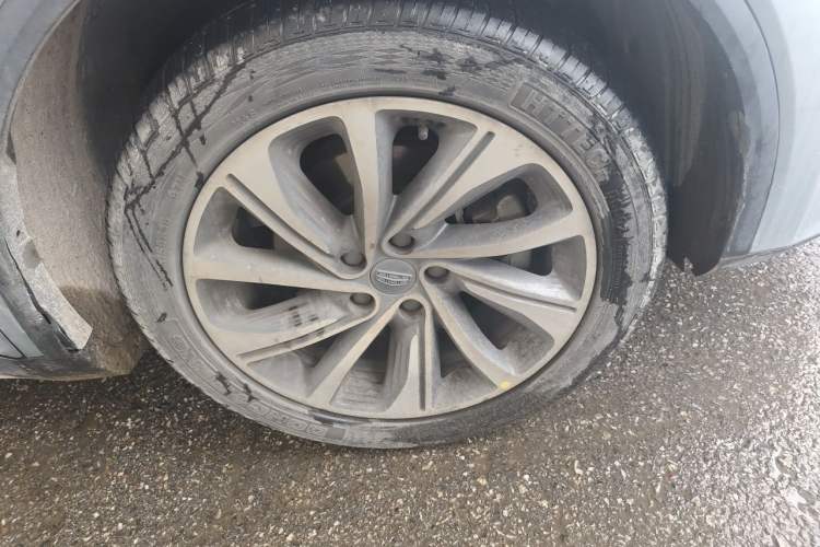 Used Geely Auto Jiajie 2019 1.5TD MHEV DCT Deluxe Edition Right Front Wheel Hub
