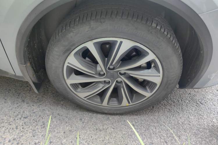 Used Geely Auto Jiajie 2019 1.5TD MHEV DCT Deluxe Edition Right Front Wheel Hub
