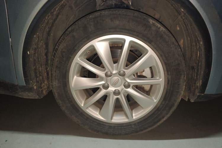 Used Geely Auto Jiajie 2019 1.8TD Automatic Enjoyment Model Right Front Wheel Hub