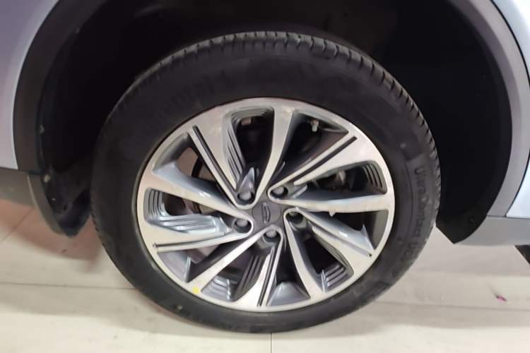 Used Geely Auto Jiajie 2019 1.5TD MHEV DCT Deluxe Edition Right Rear Wheel Hub