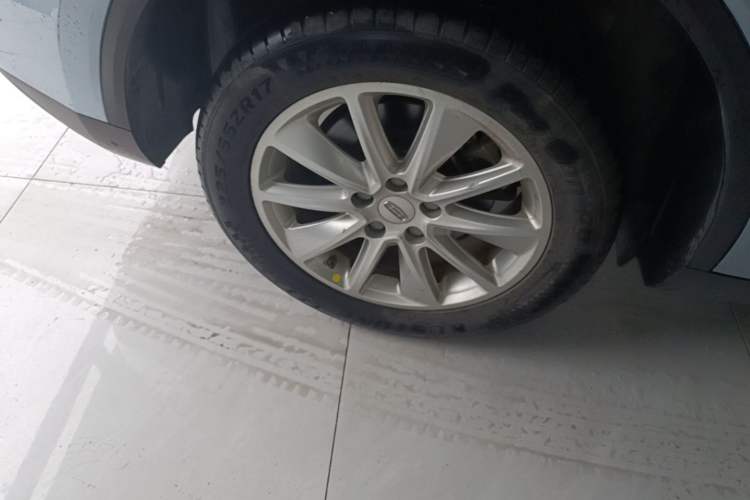 Used Geely Auto Jiajie 2019 1.8TD Automatic Enjoyment Model Right Rear Wheel Hub