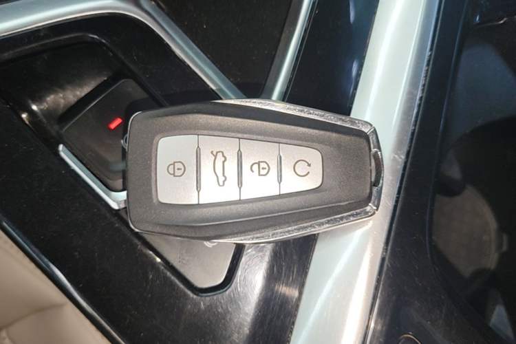Used Geely Auto Jiajie 2019 1.8TD Automatic Enjoyment Model Vehicle Key