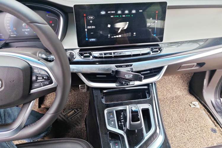 Used Geely Auto Jiajie 2019 1.5TD MHEV DCT Luxury Edition Audio And AC Panel