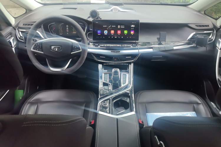 Used Geely Auto Jiajie 2019 1.5TD MHEV DCT Yaoxiang Edition Center Console
