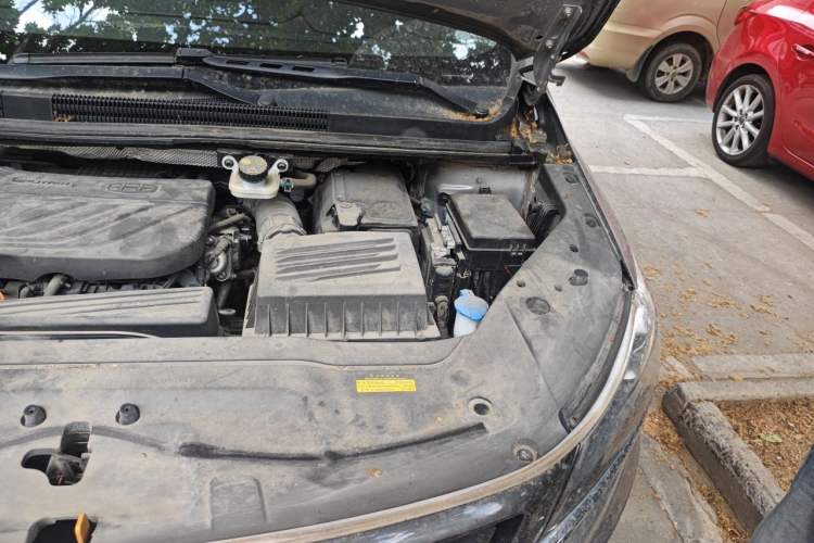 Used Geely Auto Jiajie 2019 1.8TD Automatic Luxury Model Engine Bay Left
