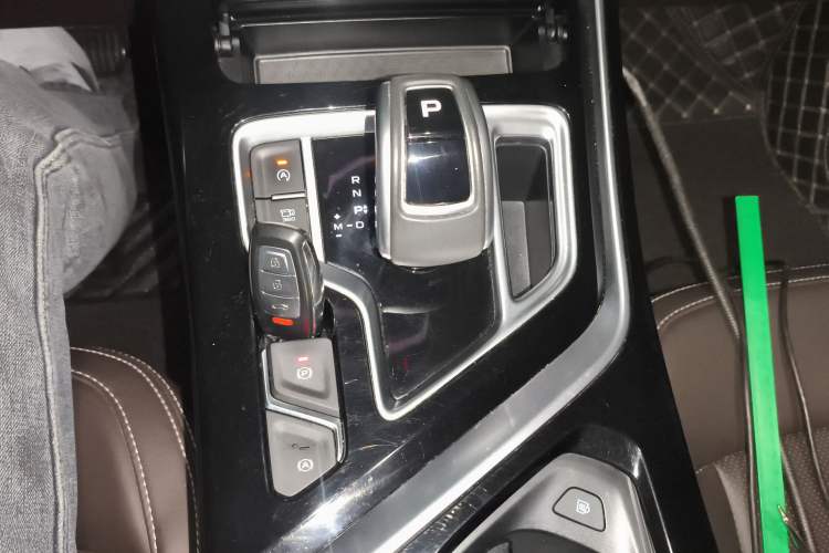 Used Geely Auto Jiajie 2019 1.5TD MHEV DCT Deluxe Edition Gear Lever