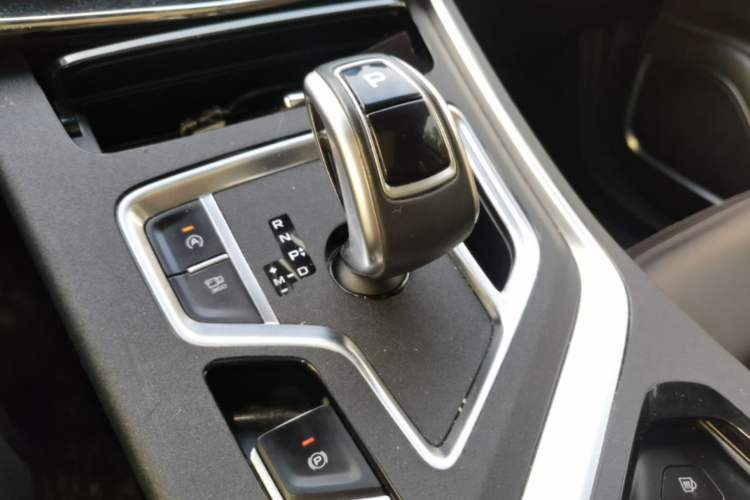 Used Geely Auto Jiajie 2019 1.5TD MHEV DCT Deluxe Edition Gear Lever