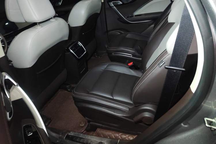 Used Geely Auto Jiajie 2019 1.8TD Automatic Luxury Model Interior 4