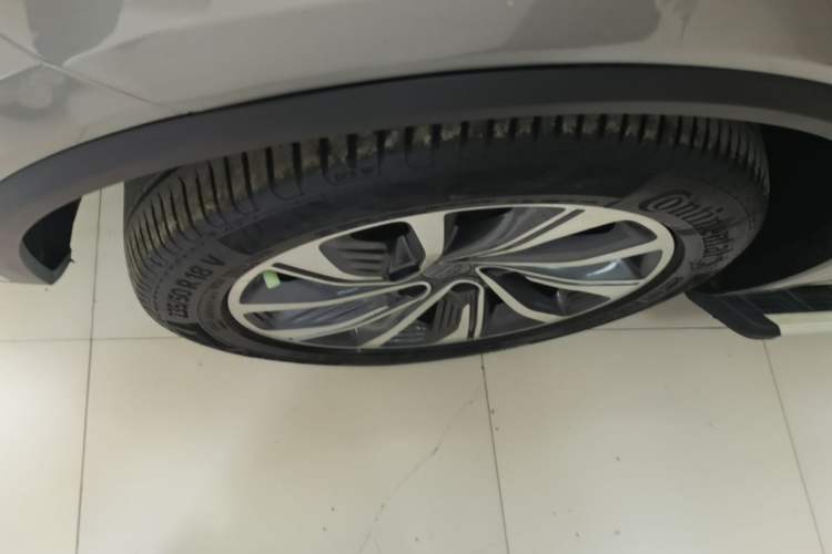Used Geely Auto Jiajie 2019 1.5TD MHEV DCT Deluxe Edition Left Front Wheel Hub