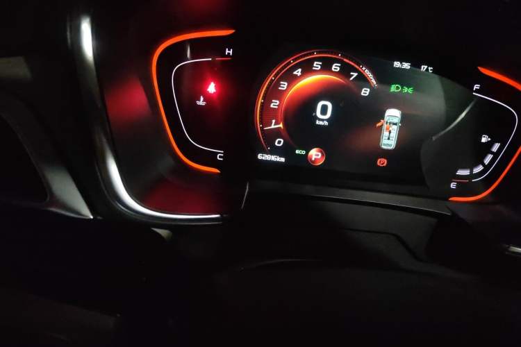 Used Geely Auto Jiajie 2019 1.8TD Automatic Luxury Model Odometer Close Up