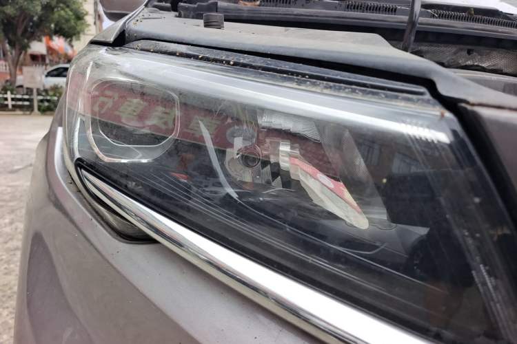 Used Geely Auto Jiajie 2019 1.8TD Automatic Enjoyment Model Right Front Headlight