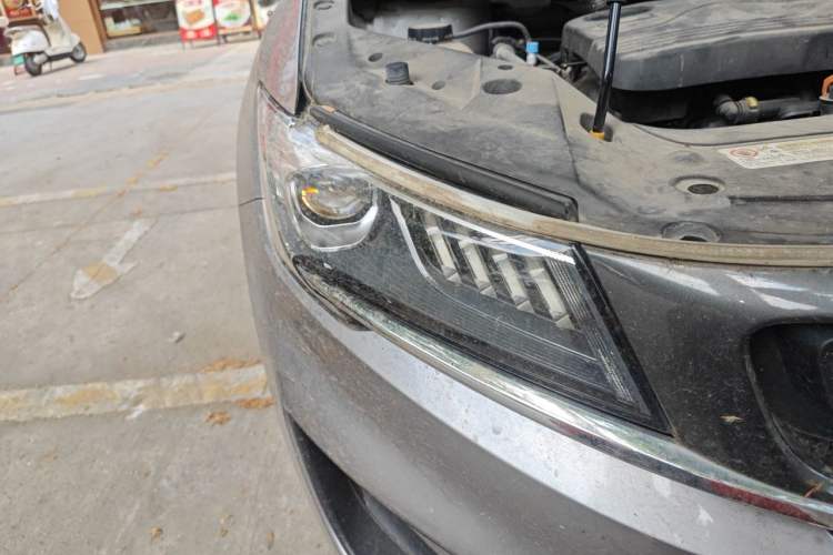 Used Geely Auto Jiajie 2019 1.8TD Automatic Luxury Model Right Front Headlight