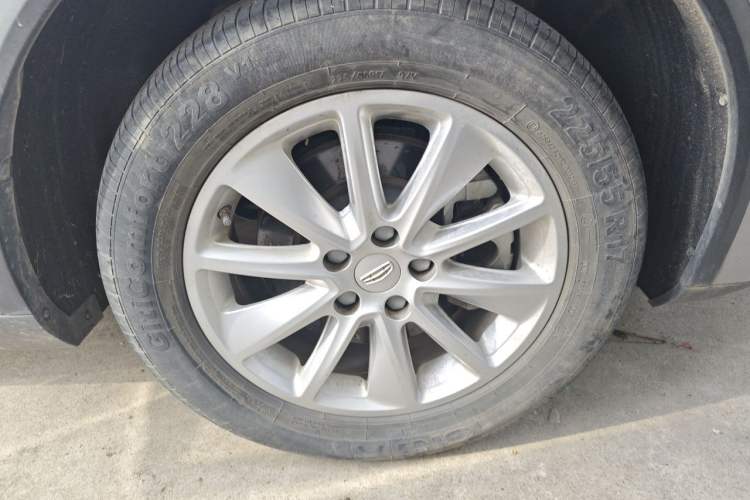 Used Geely Auto Jiajie 2019 1.5TD MHEV DCT Yaoxiang Edition Right Front Wheel Hub