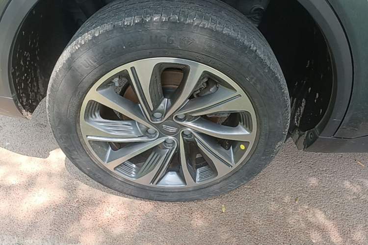 Used Geely Auto Jiajie 2019 1.5TD MHEV DCT Deluxe Edition Right Rear Wheel Hub