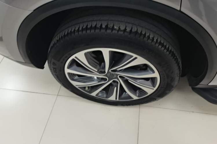 Used Geely Auto Jiajie 2019 1.5TD MHEV DCT Deluxe Edition Right Rear Wheel Hub