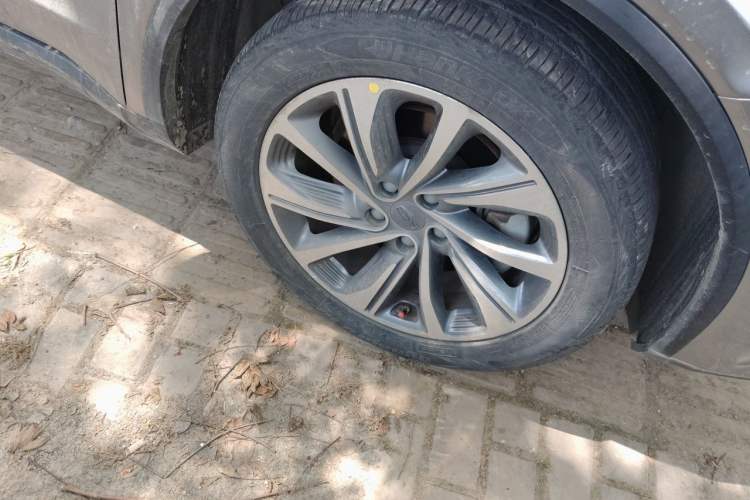 Used Geely Auto Jiajie 2019 1.5TD MHEV DCT Deluxe Edition Right Front Wheel Hub