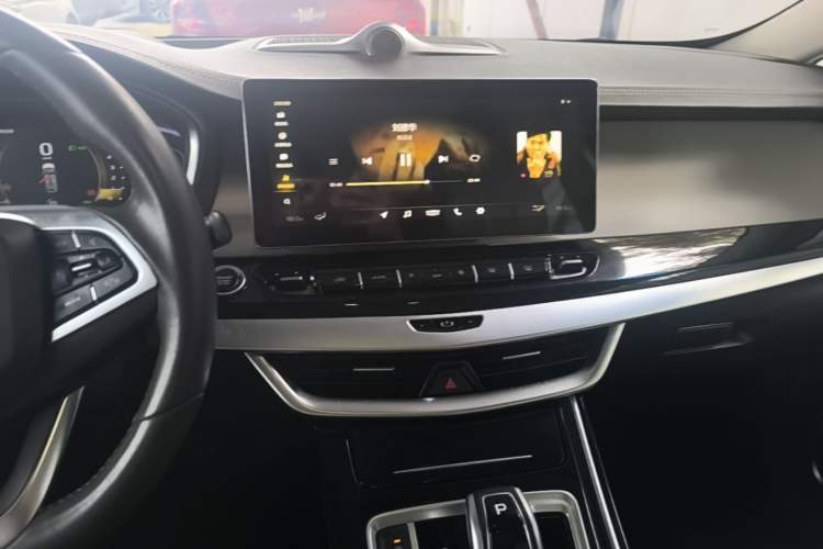 Used Geely Auto Jiajie 2019 1.5TD MHEV DCT Luxury Edition Audio And AC Panel