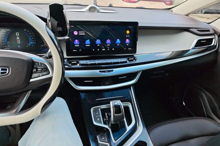 Used Geely Auto Jiajie 2019 1.5TD MHEV DCT Luxury Edition Audio And AC Panel