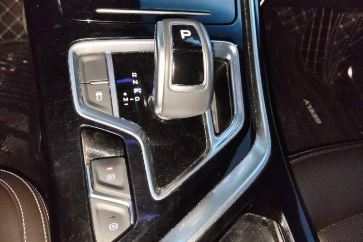 Used Geely Auto Jiajie 2019 1.8TD Automatic Luxury Model Gear Lever